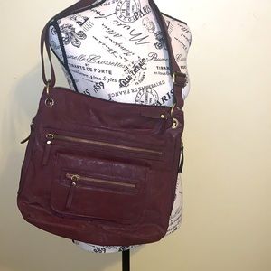 Bueno burgundy purse